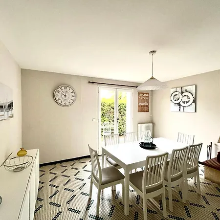 Maison Calme Avec Cour Et Terrasse Proche Aiguillon - Parking - Fr-1-319-578 Semesterbostad *